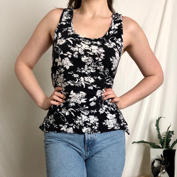 4/$10 | Black & White floral tank top - Picture 1 of 4